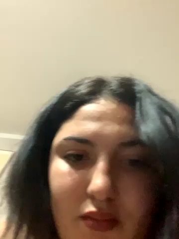 Zeynep-20 live cam screenshot female from Romania on Tip.show – Interactive Live Cam Shows — screenshot #1