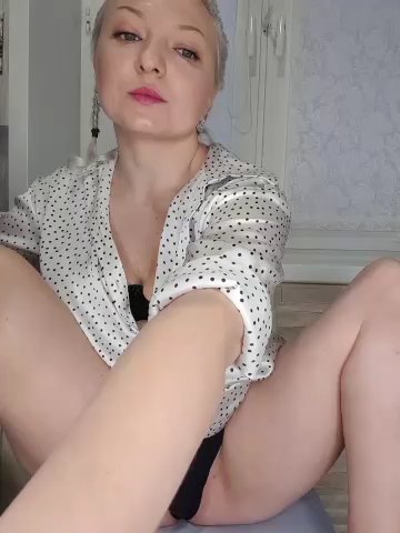 Anesteishen live cam screenshot female from Russia on Tip.show – Interactive Live Cam Shows — screenshot #1