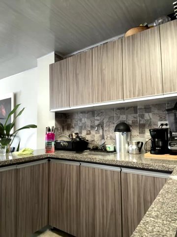 Bustykeyla live cam screenshot female on Tip.show – Interactive Live Cam Shows — screenshot #1