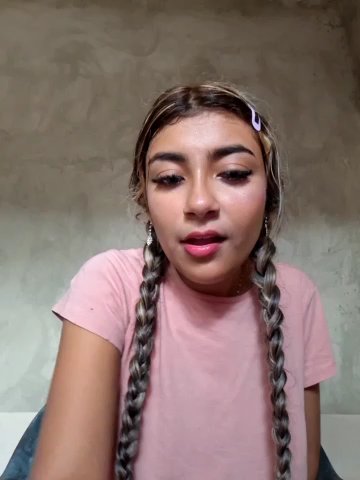 Sweed-virgin-pussy live cam screenshot female on Tip.show – Interactive Live Cam Shows — screenshot #1