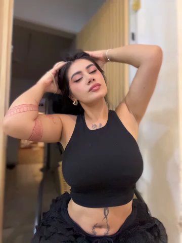 clarachanelricek live cam screenshot females on Tip.show – Interactive Live Cam Shows — screenshot #1