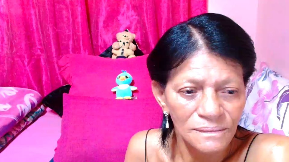 SLUTTYROXY live cam screenshot female from South Africa on Tip.show – Interactive Live Cam Shows — screenshot #1