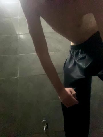 ekskekejejej live cam screenshot male from Turkey on Tip.show – Interactive Live Cam Shows — screenshot #1