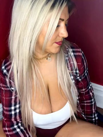 LittleMissEeve live cam screenshot malefemale from United States on Tip.show – Interactive Live Cam Shows — screenshot #1