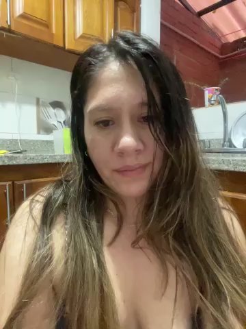 emma_hot2006 live cam screenshot females from Colombia on Tip.show – Interactive Live Cam Shows — screenshot #6