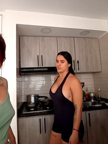 Bella_Fior live cam screenshot females on Tip.show – Interactive Live Cam Shows — screenshot #1