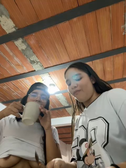 I_am_Zoe_Hot live cam screenshot females on Tip.show – Interactive Live Cam Shows — screenshot #3