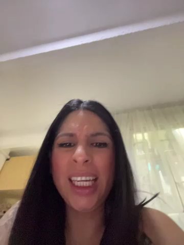 charlotte_stevenss_ live cam screenshot malefemale from Colombia on Tip.show – Interactive Live Cam Shows — screenshot #2