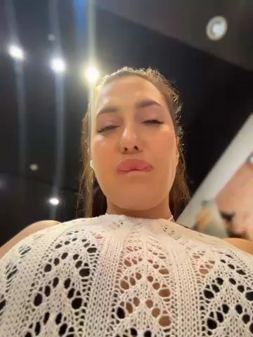 AleksandraRich live cam screenshot female from Russia on Tip.show – Interactive Live Cam Shows — screenshot #7