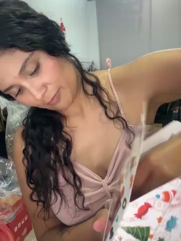 kinky_mila@xh live cam screenshot female from Ecuador on Tip.show – Interactive Live Cam Shows — screenshot #1