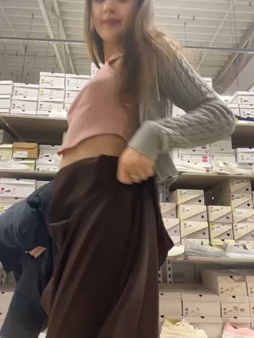 KittyQueeny live cam screenshot female on Tip.show – Interactive Live Cam Shows — screenshot #5