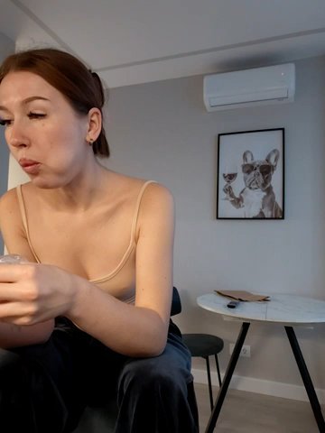 MelissaPinkiss live cam screenshot females on Tip.show – Interactive Live Cam Shows — screenshot #5