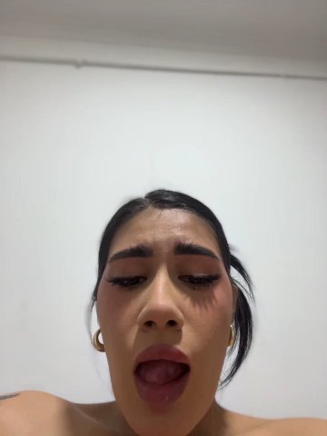 clarachanelricek live cam screenshot females on Tip.show – Interactive Live Cam Shows — screenshot #7