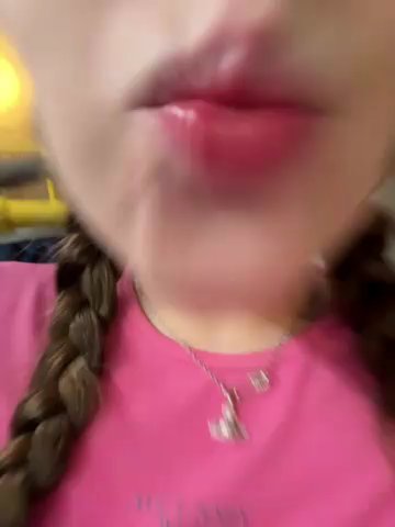 FroggyAnna live cam screenshot malefemale on Tip.show – Interactive Live Cam Shows — screenshot #8