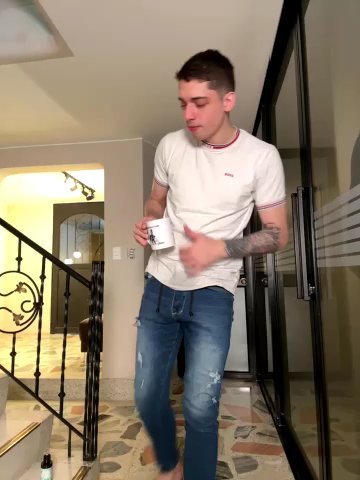 kevin_hotgirls live cam screenshot malefemale on Tip.show – Interactive Live Cam Shows — screenshot #5