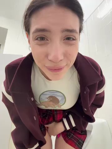 BallerinaCappuccino_ live cam screenshot malefemale on Tip.show – Interactive Live Cam Shows — screenshot #5