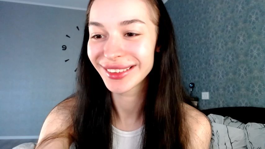 Daphne_Darkthorn live cam screenshot female from Ukraine on Tip.show – Interactive Live Cam Shows — screenshot #2