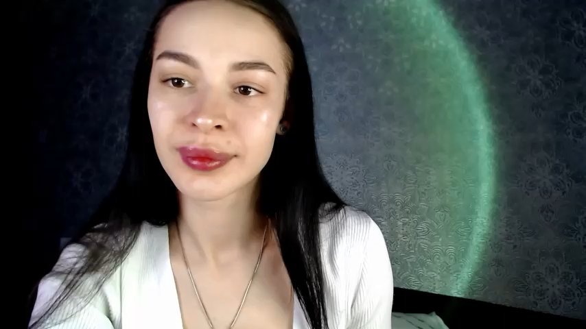 Daphne_Darkthorn live cam screenshot female from Ukraine on Tip.show – Interactive Live Cam Shows — screenshot #1